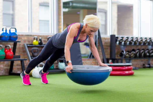 Donna Walker Bosu Plyo Push.png