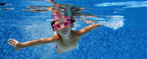 Kid Swimming in pool_header.jpg