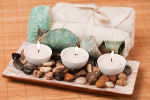 Spa-items-and-candles-183138384_2122x1415