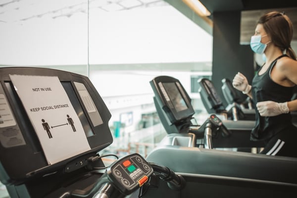 Treadmill social distancing with facemask