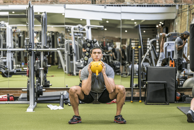 rsz_Travis_goblet_squat.png