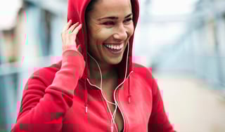 workout_woman_red_hoodie_small_1.jpg